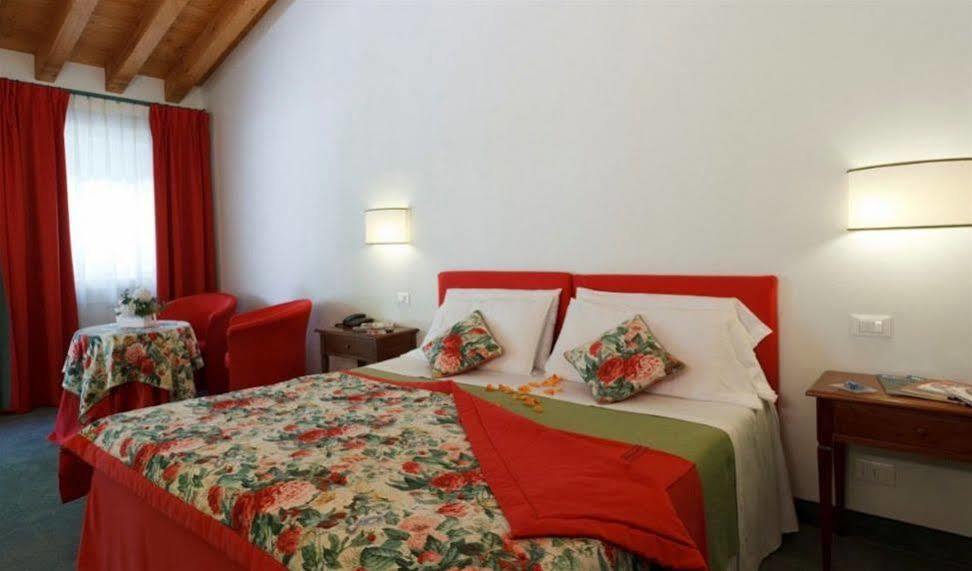 Albergo Al Moretto Кастельфранко-Венето Екстер'єр фото